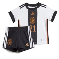 Tyskland Ilkay Gundogan #21 Replika babykläder Hemmaställ Barn VM 2022 Kortärmad (+ korta byxor)